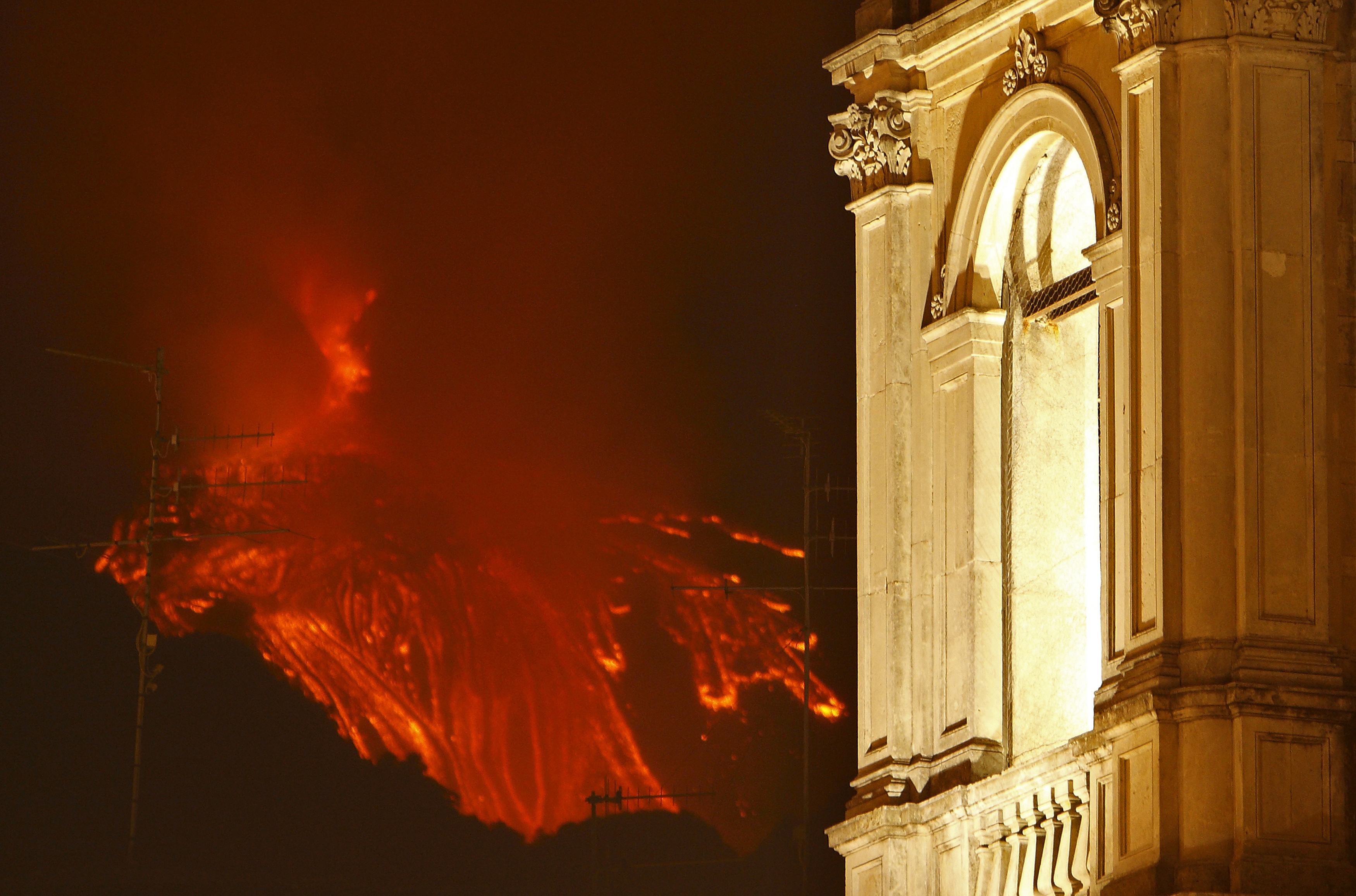 «Ξύπνησε» το ηφαίστειο της Αίτνας