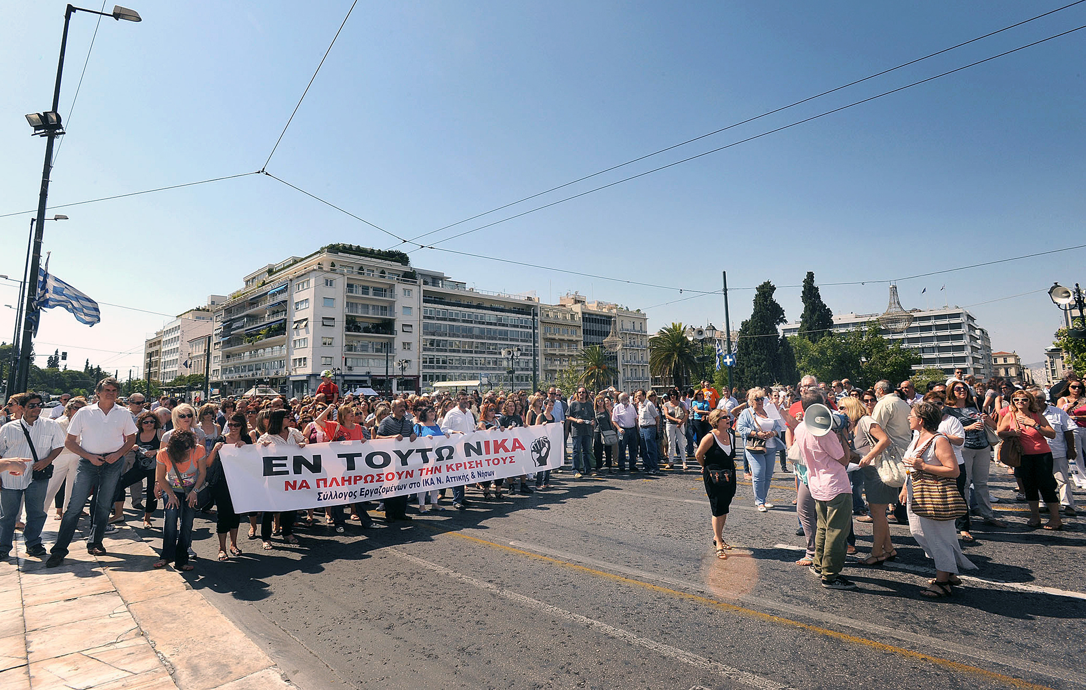 Σε απεργιακό κλοιό η χώρα – 48ωρη απεργία ΓΣΕΕ – ΑΔΕΔΥ