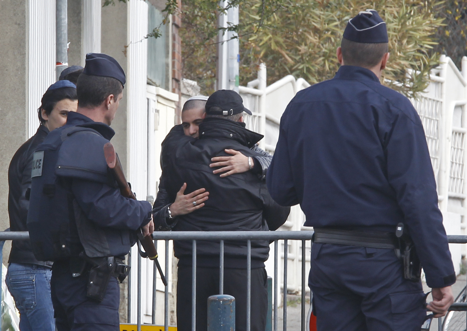 Ο δολοφόνος ίσως βιντεοσκόπησε το μακελειό στην Τουλούζη