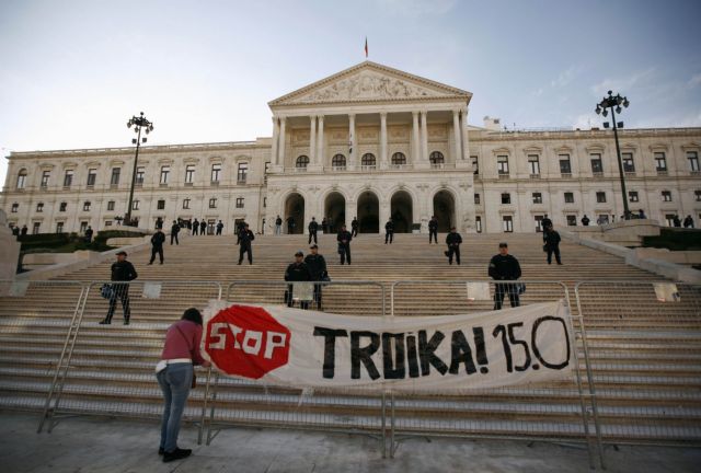 Νέο δάνειο ή PSI οι επιλογές για την Πορτογαλία, λέει η Nomura