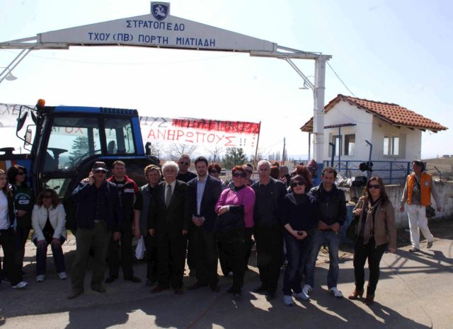 Σε κλοιό το στρατόπεδο Νεάπολης στην Κοζάνη