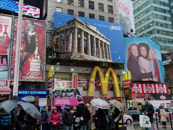 UP Greek Tourism: Στην Times Square δεσπόζει ο Παρθενώνας