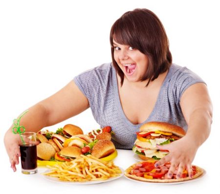 Βρήκαν πώς το fast food οδηγεί σε παχυσαρκία