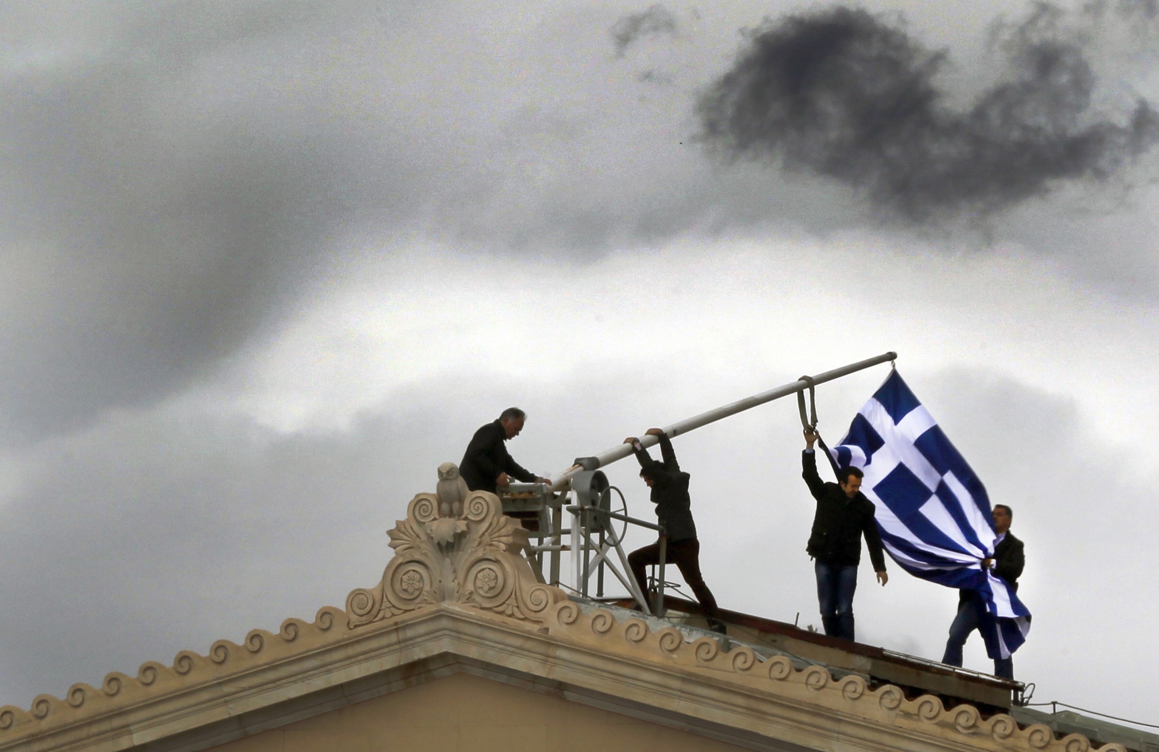 Εισήγηση για κατάργηση προνομίων στους υπαλλήλους της Βουλής