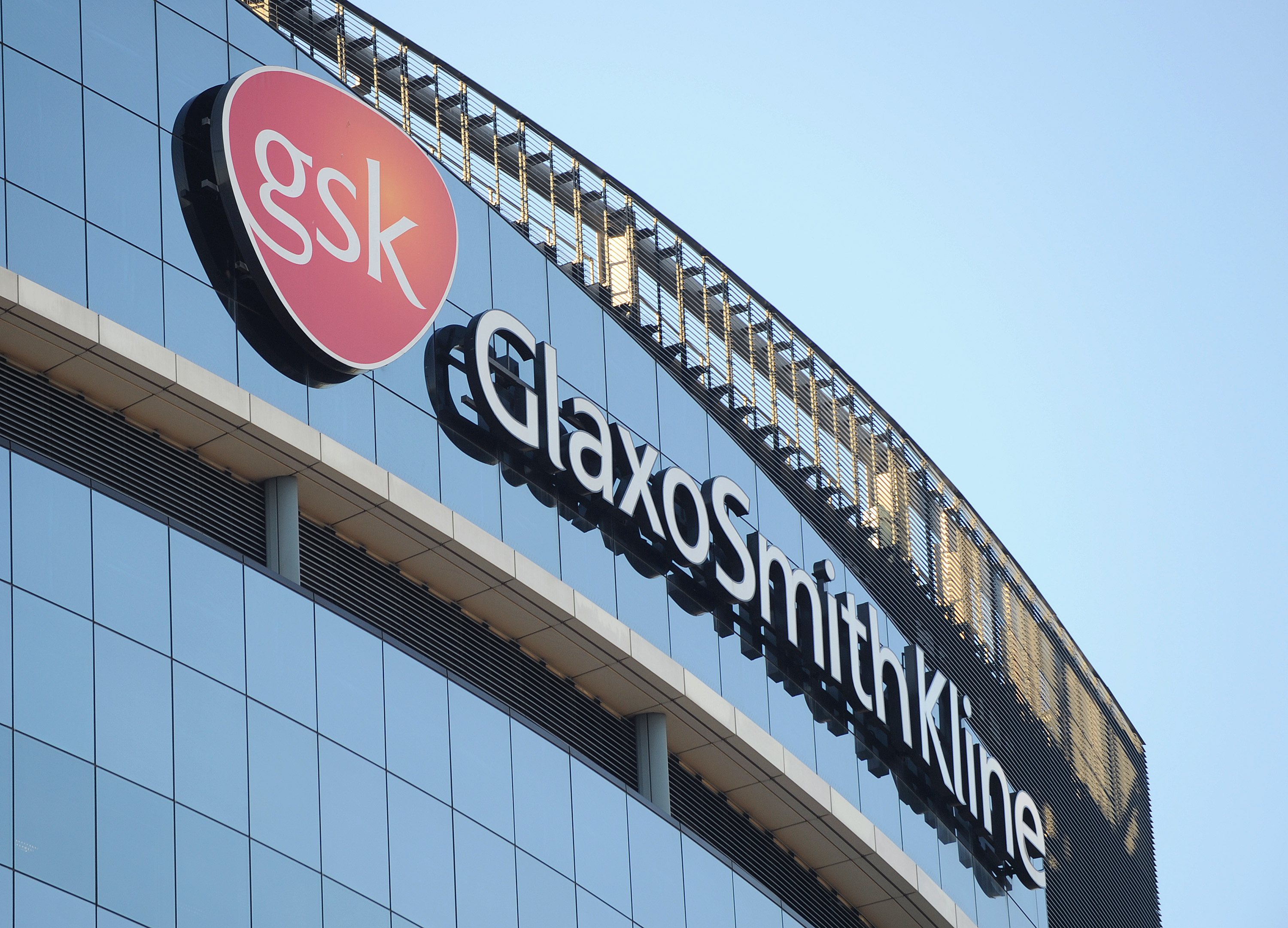 Νέες δουλειές αξίας 2,2 εκατ. ευρώ απο τη GlaxoSpmithKline στη Φαμάρ