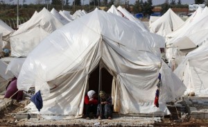 Συρία: Υπό άθλιες συνθήκες ζουν 45.000 εκτοπισμένοι στην Αζά