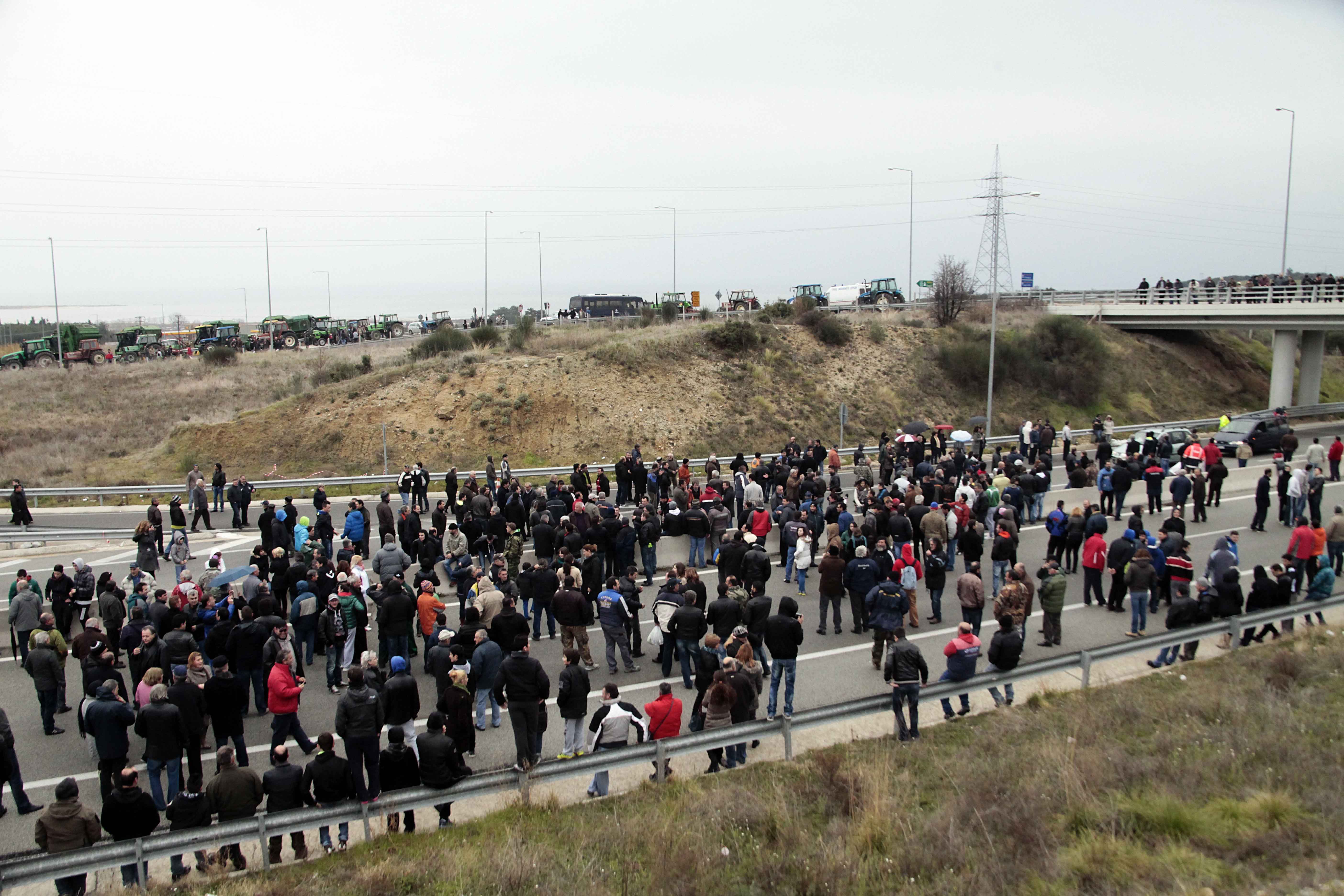 Με κυβέρνηση και κόμματα συναντώνται οι Θεσσαλοί αγρότες