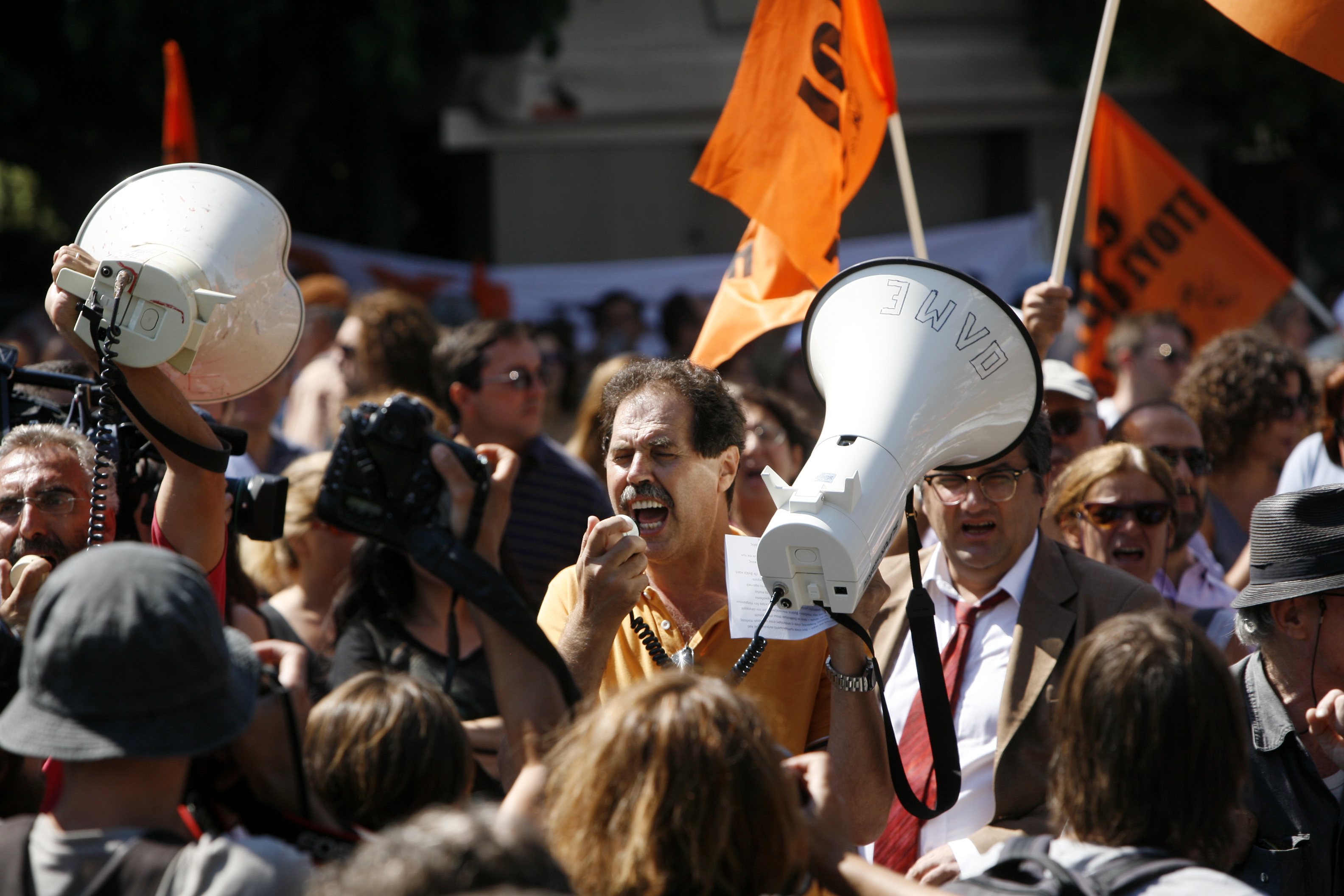 Συγκέντρωση δημοσίων υπαλλήλων στην πλατεία Κάνιγγος την Πέμπτη