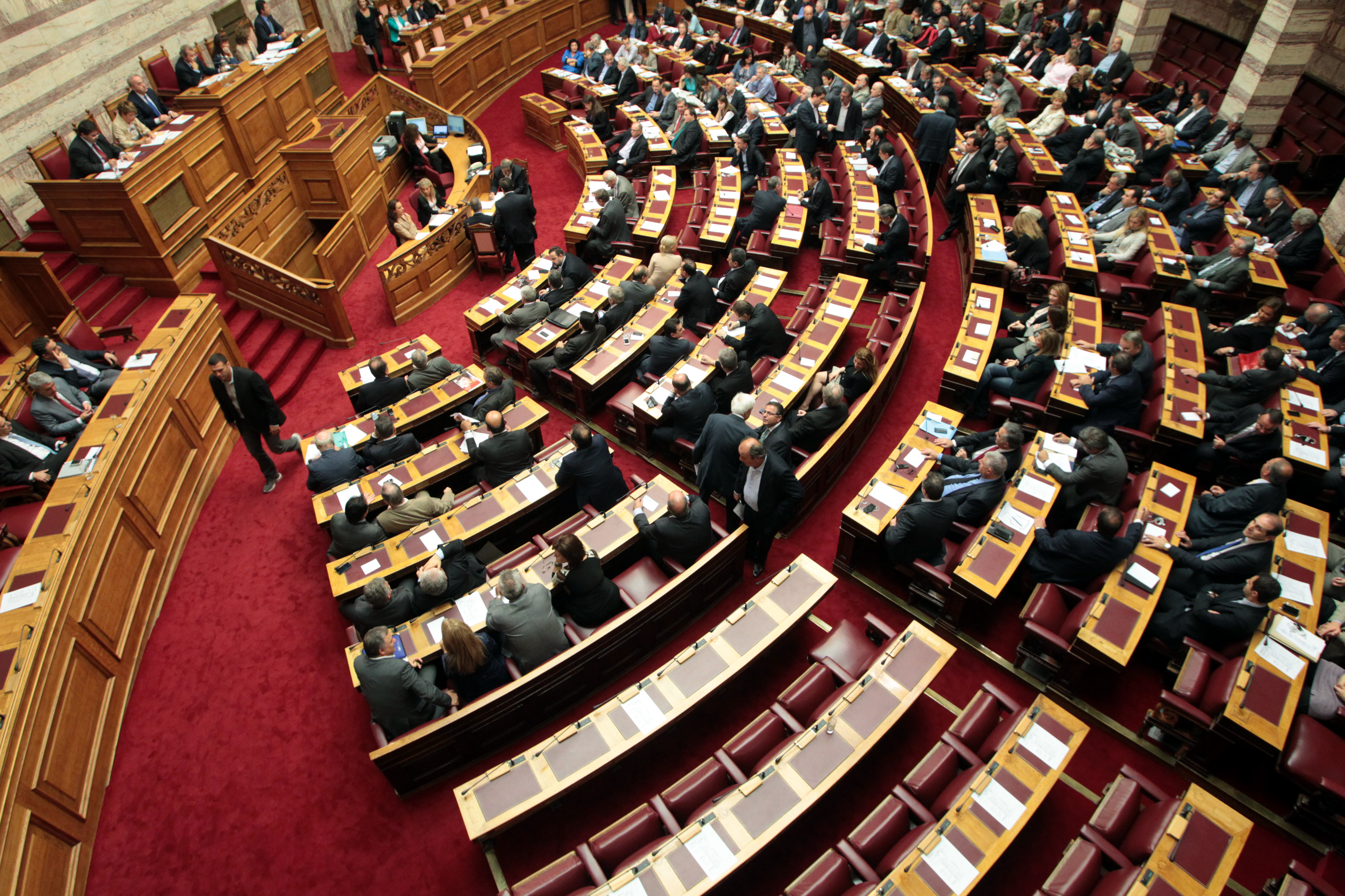 Υπέρ της άρσης ασυλίας των έξι βουλευτών της Χρυσής Αυγής ψήφισε με συντριπτική πλειοψηφία η Βουλή