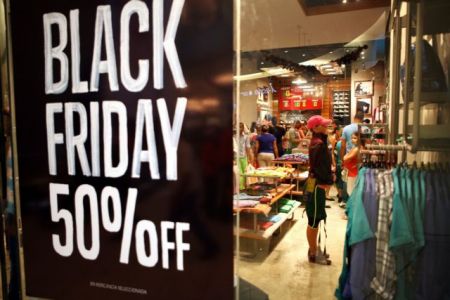 Black Friday στα Public την Παρασκευή 25 Νοεμβρίου