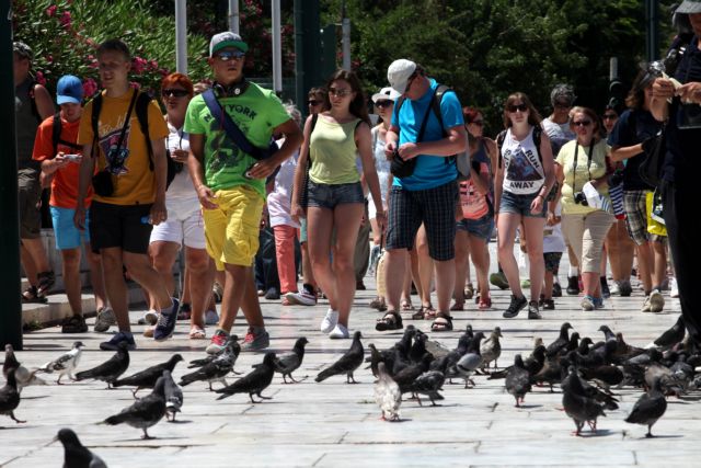 Νέα χρονιά ρεκόρ με 21,2 εκατ. ξένους τουρίστες