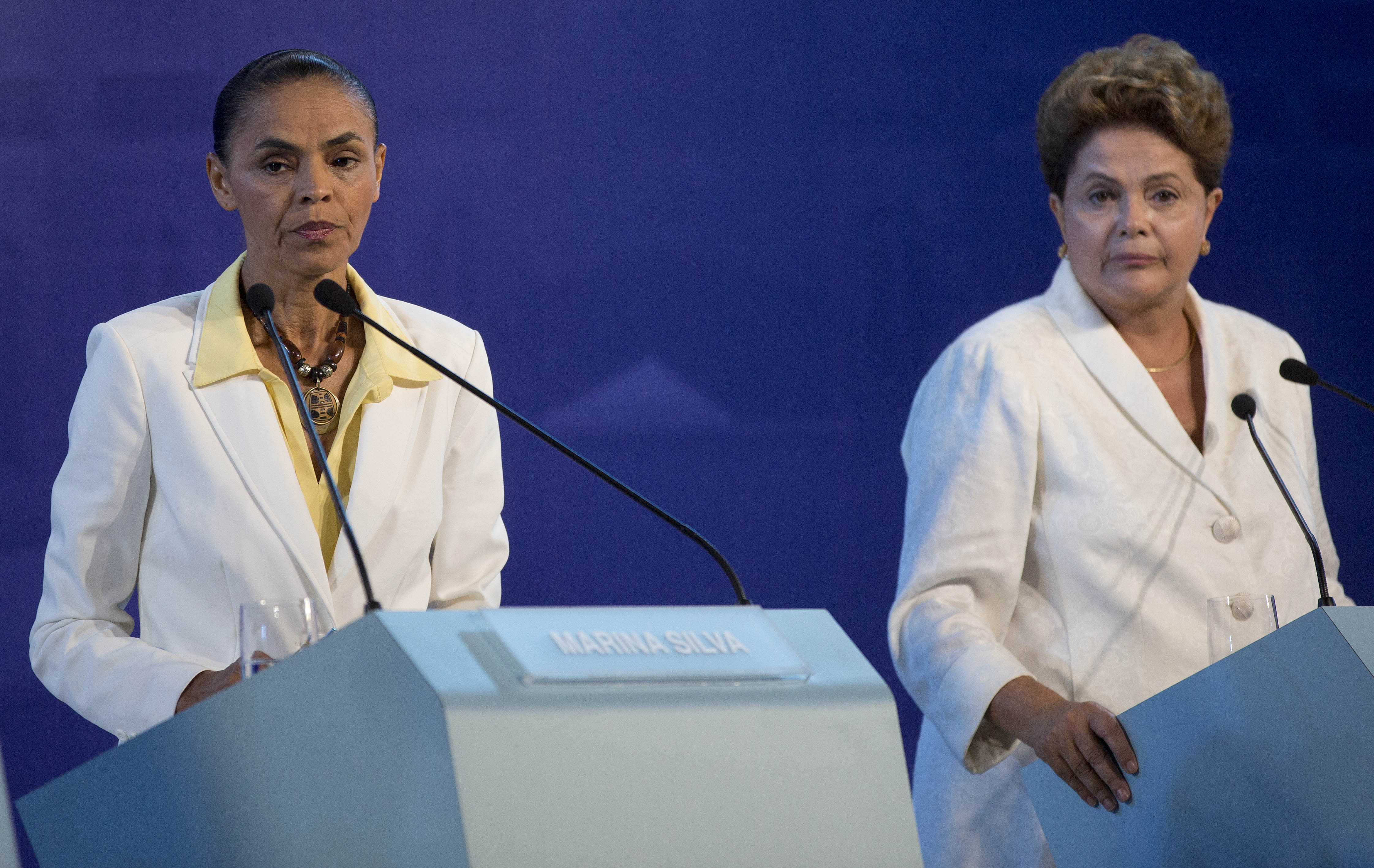 Βραζιλία: Μικραίνει η ψαλίδα μεταξύ Ρουσέφ – Σίλβα για την προεδρία