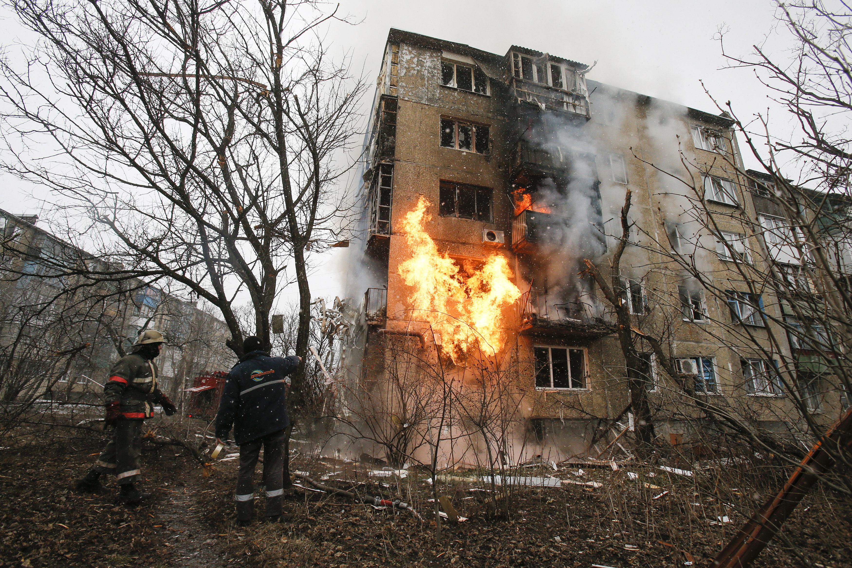 Донецк последний час. Донбасс война 2014 обстрел.