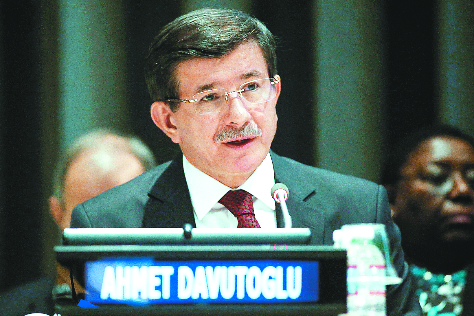 Νταβούτογλου: Η Τουρκία δεν παζαρεύει με την ΕΕ για τα λεφτά