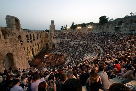 Απαλλάχθηκε από τα καθήκοντά του ο πρόεδρος του Δ.Σ. του Ελληνικού Φεστιβάλ