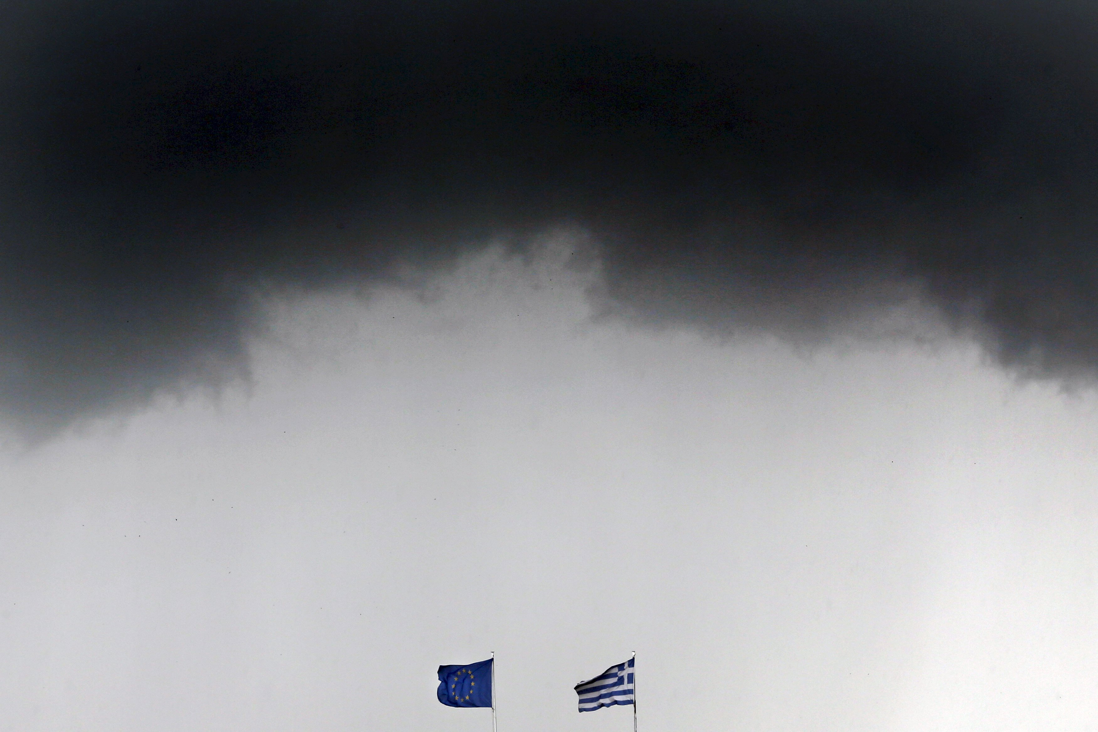 Απόσταση 8 δισ. ευρώ στις αποκρατικοποιήσεις