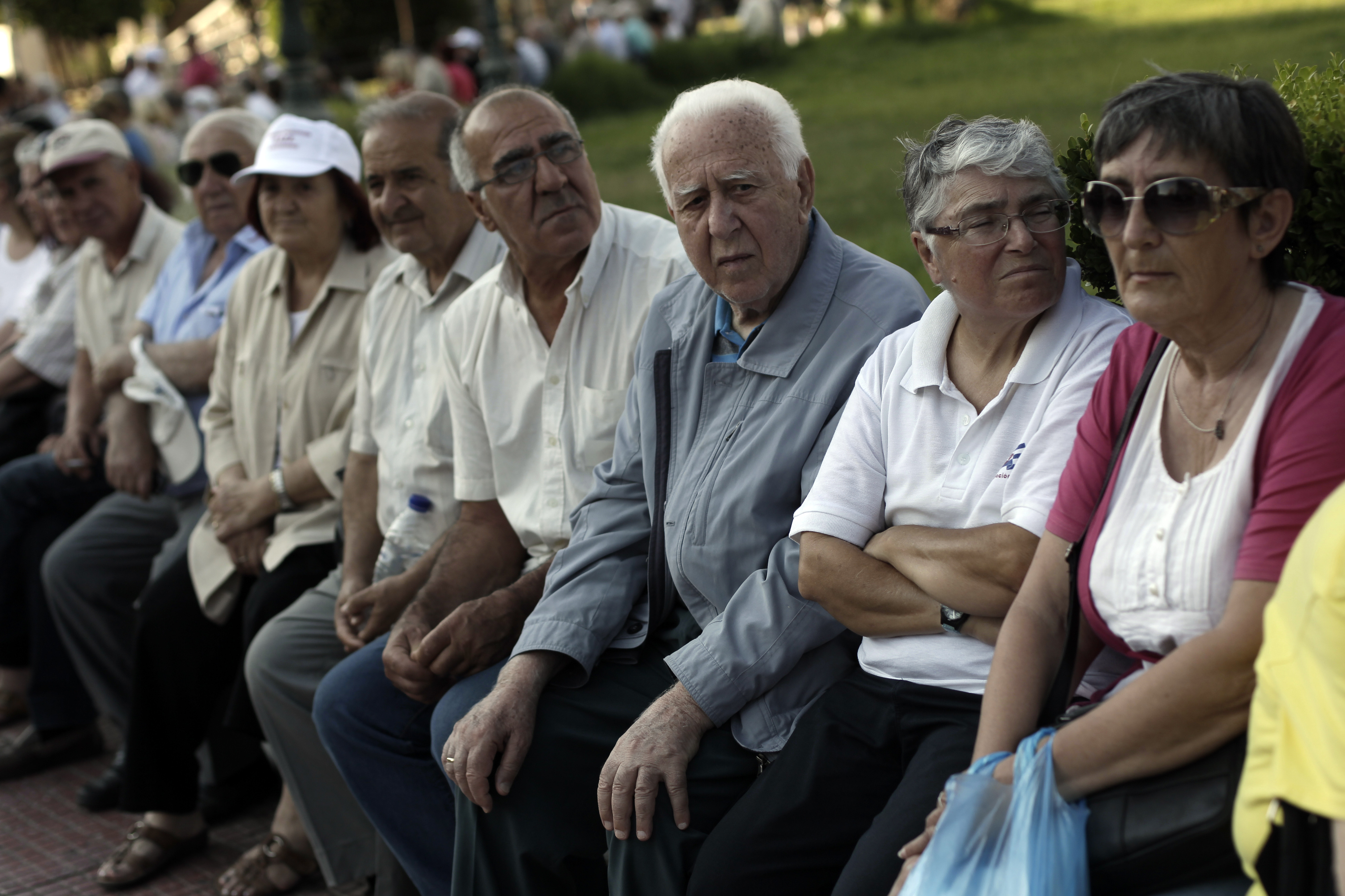 Eurostat: Κάτω από το όριο φτώχειας το 12,4% των συνταξιούχων στη χώρα