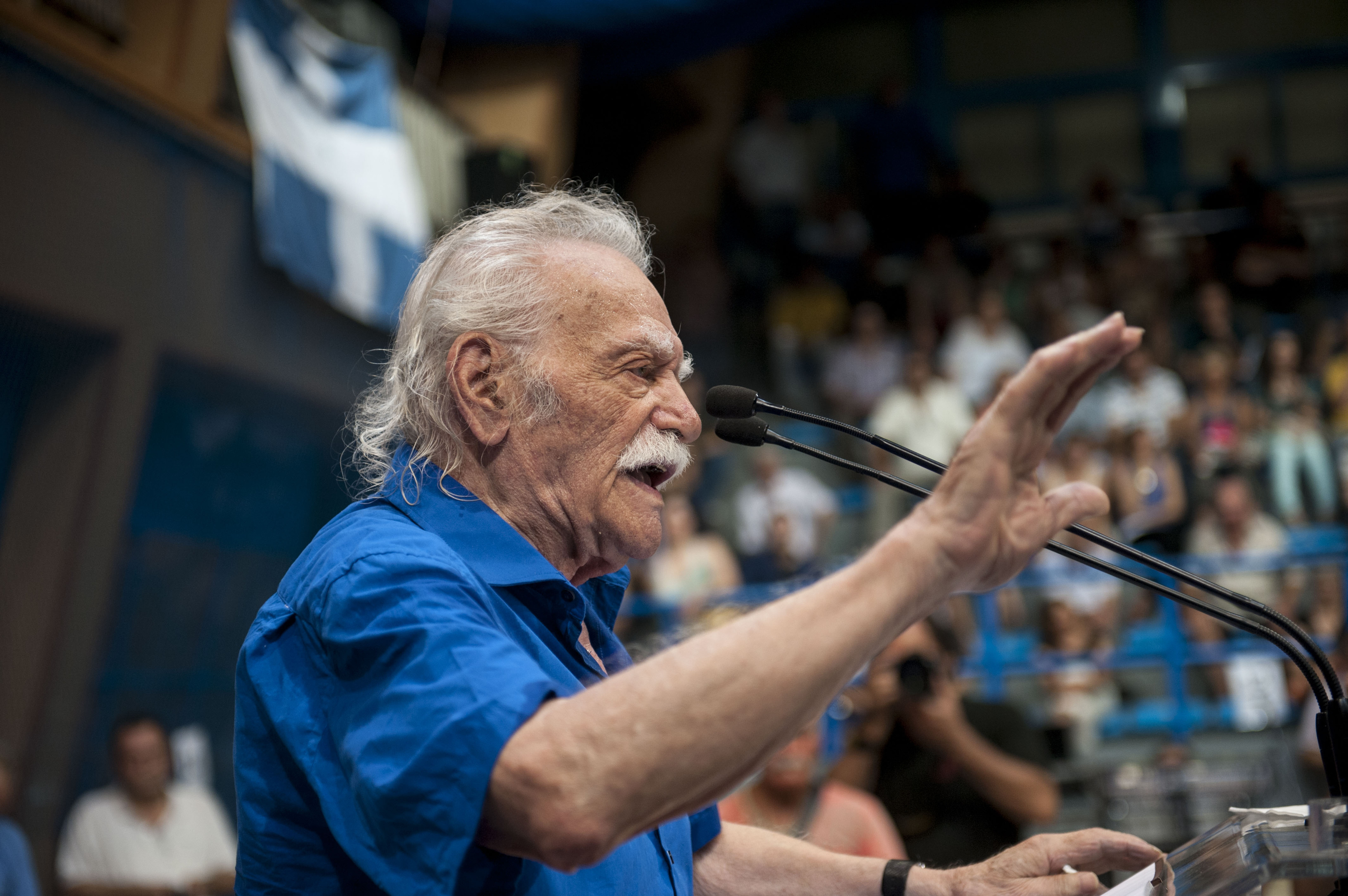 Γλέζος: Καλώ ΣΥΡΙΖΑ και πολίτες να συνέλθουν και να αντιδράσουν