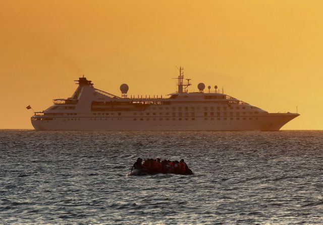 Συρροή μεταναστών από την εξάρθρωση «πλοίων φαντασμάτων»