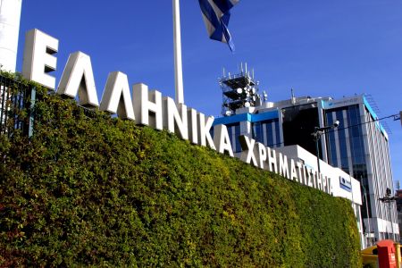 Γιατί καταρρέουν οι τραπεζικές μετοχές