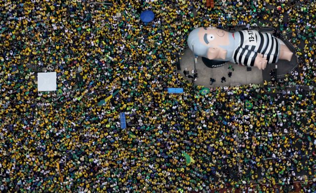 Βραζιλία: Διαδηλώσεις σε όλη τη χώρα κατά της Ντίλμα Ρουσέφ