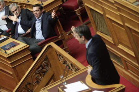 Βγάζουν τα όπλα τους Αλέξης Τσίπρας και Κυριάκος Μητσοτάκης