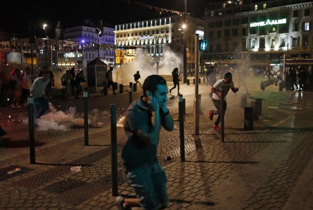 Η Γαλλία θα προχωρήσει στην απέλαση φιλάθλων