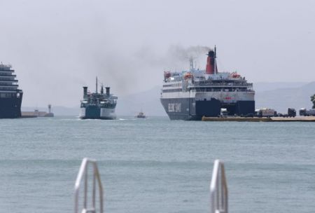 Αυξημένη ρύπανση τις ώρες αιχμής στο λιμάνι του Πειραιά