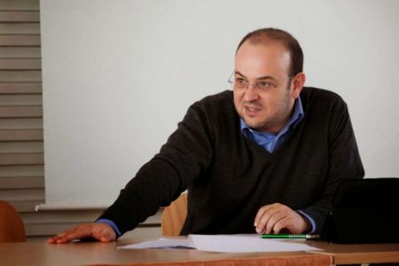 Δημήτρης Λιάκος: Ενας χρηματιστής σύμβουλος στο Μαξίμου