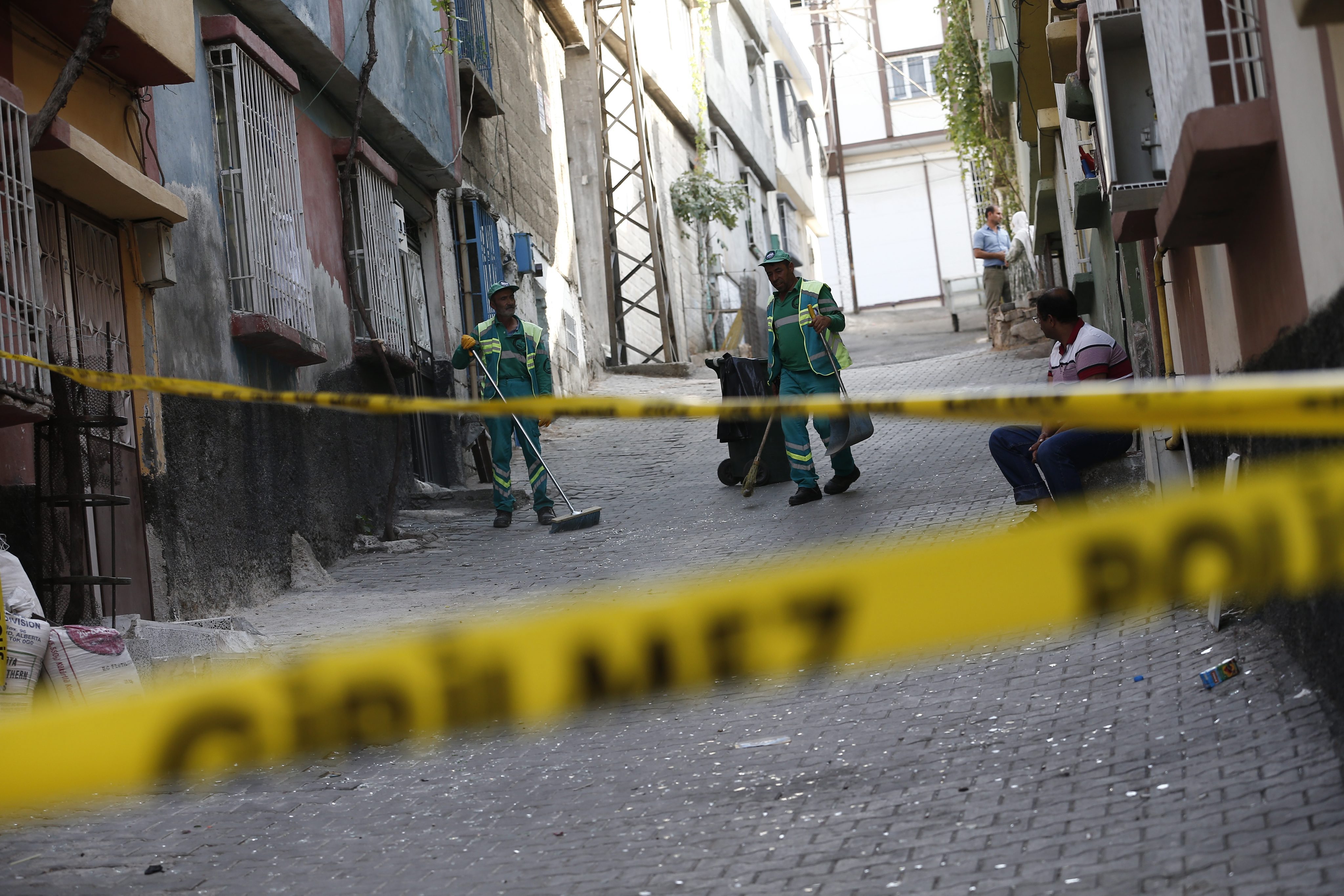 Ένα νήπιο τριών ετών έχασε τη ζωή του σε έκρηξη έξω από σπίτια δικαστών στην Τουρκία