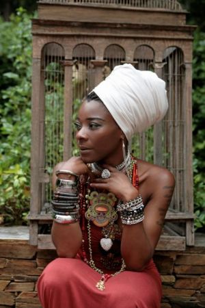 Buika: «Δεν είμαι γυναίκα-θύελλα, αντιθέτως είμαι πολύ ήσυχη»