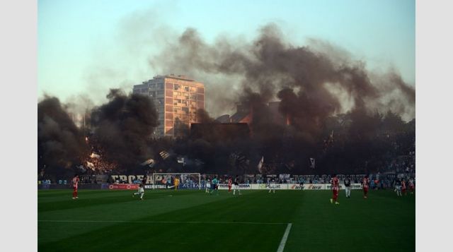 Βίαια επεισόδια με τραυματίες και συλλήψεις στο Βελιγράδι