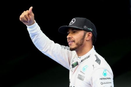 Formula 1: Η Mercedes δίνει… χρυσάφι για να κρατήσει τον Χάμιλτον