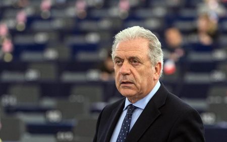 Δ. Αβραμόπουλος: «Η Ευρώπη αιφνιδιάστηκε από τη μεταναστευτική κρίση»