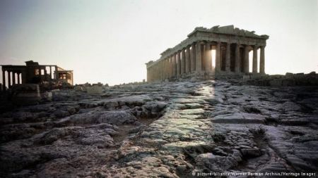 Γερμανικά ΜΜΕ: «Το ελληνικό φορολογικό δράμα»