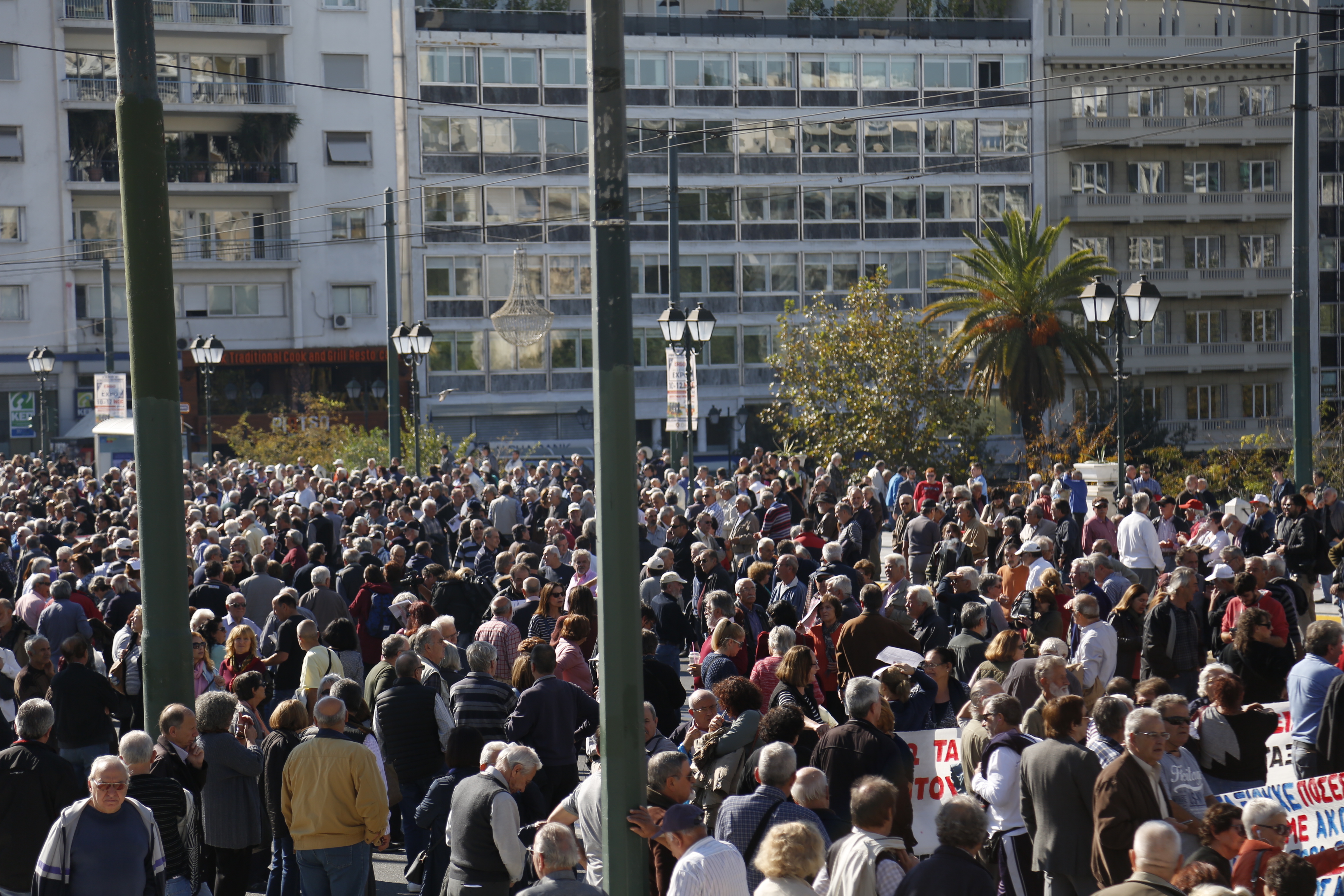 ΝΔ: Ψηφίζουμε τη ρύθμιση για το εφάπαξ βοήθημα σε συνταξιούχους