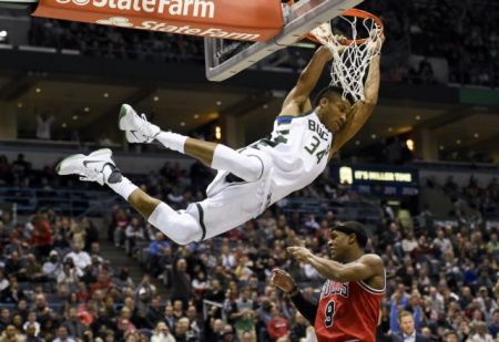 Ο Αντετοκούμπο κορυφαίος μη Αμερικανός στο NBA