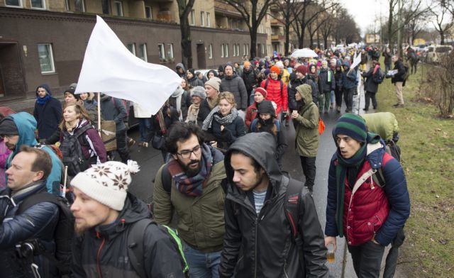 Πορεία αλληλεγγύης 3.000 χλμ από το Βερολίνο στο Χαλέπι