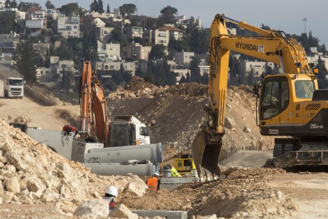 ΕΕ προς Ισραήλ: Με τον εποικισμό τινάζετε στον αέρα την λύση των δύο κρατών