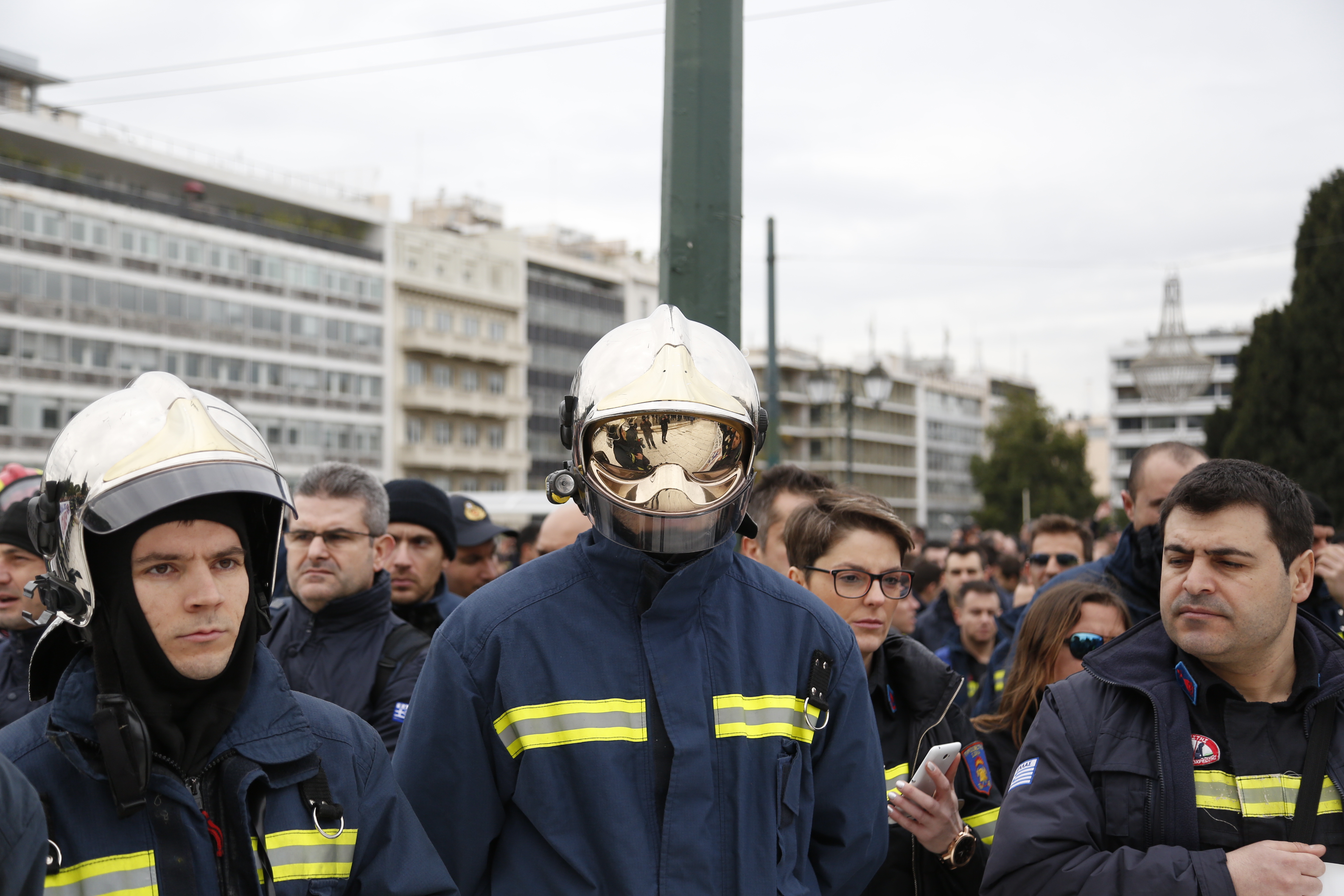 Συγκέντρωση πυροσβεστών πενταετούς υποχρέωσης στο Σύνταγμα