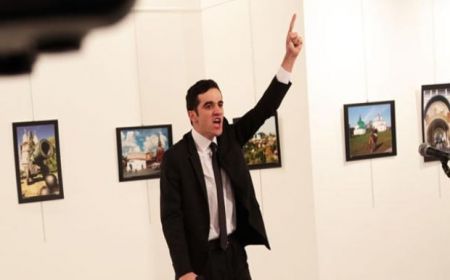 Νικήτρια στον διαγωνισμό World Press Photo η φωτογραφία της δολοφονίας του Ρώσου πρεσβευτή στην Τουρκία