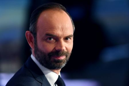 Γιατί καθυστέρησε ένα 24ωρο η ανακοίνωση της νέας γαλλικής κυβέρνησης