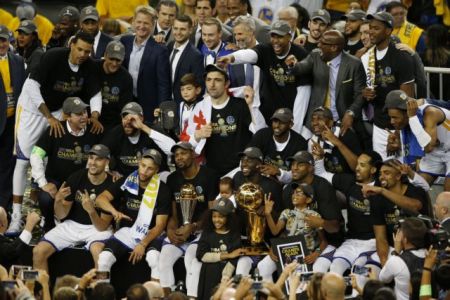 NBA: Οι Γουόριορς «σνομπάρουν» την επίσκεψη στον Τραμπ