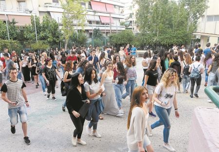 «Ασκηση σε πραγματικό πεδίο» το άνοιγμα των σχολείων