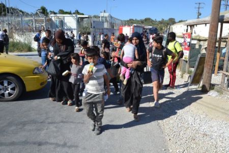 Ποιοι φταίνε που ξαναγεμίζουν τα νησιά πρόσφυγες