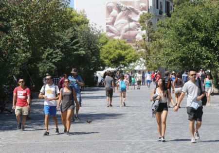 1,7 δισ. ευρώ ο τζίρος από τις μισθώσεις κατοικιών σε τουρίστες