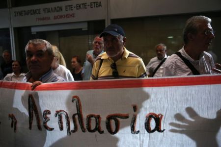 Μαχαίρι στα κοινωνικά επιδόματα με την γ’ αξιολόγηση