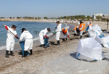 Time for compensation for Saronic Gulf spill