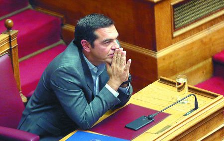 Από υποστηρικτές κατήγοροι του Τσίπρα