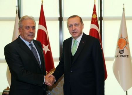 Erdogan-Avramopoulos discuss migration, Athens visit